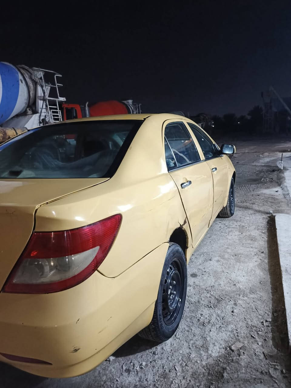 السلام عليكم سيارة بي واي دي F3 موديل 2011 كير ومحرك مكفولات الكشر مثل ما موضح بالصور الجملغات الخلفية مطخوخات شي خفيف السيارة ينرادلهة شي بصيط الرقم نكليزي تحويل ثاني يوم مصفرة خرامة وهيئة السعر 38 وبيهة مجال حق الجية الرقم 
***********
