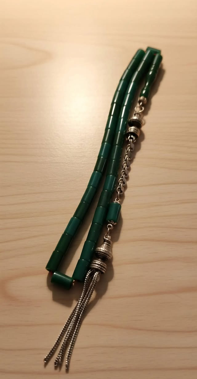 مسبحة سندلوس اصلي چراخة اسطنبول 
يوشم  🌿📍
٣٣ خرزة 
كركوشة [مقاومة للصدئ]
تحفة فنية اخر قطعة 💫
_ واتساب /***********
🚕خدمة توصيل لجميع المحافظات 
🔖ضمان الحجر مدى الحياة (طبيعي & يمني)
📋وصل ضمان مختوم 
الموقع /شارع كوفة نجف فرع مأكولات خوخة
