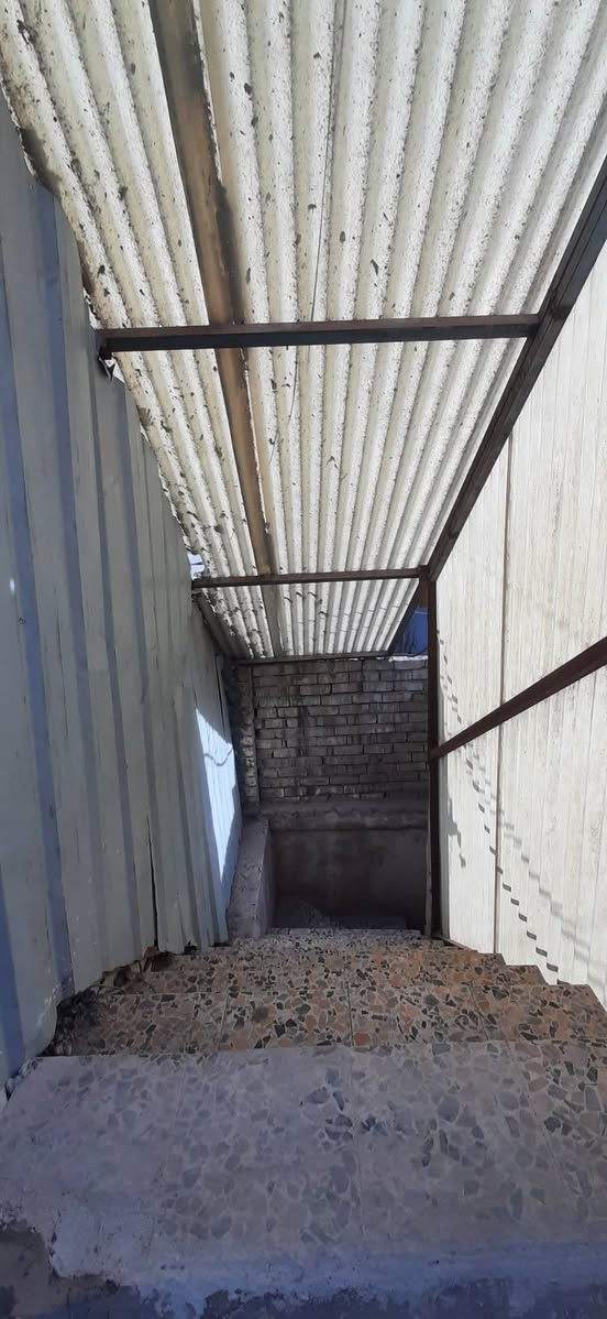 للايجار  
عائلة نفرين 

شهداء حي الموظفين خلف مجمعات الإنشائية وقريب من جامعة كربلاء حي الموظفين 

مجهز بخط مولد ذهبي . سخان . تانكي ماء 
للاستفسار 
***********
