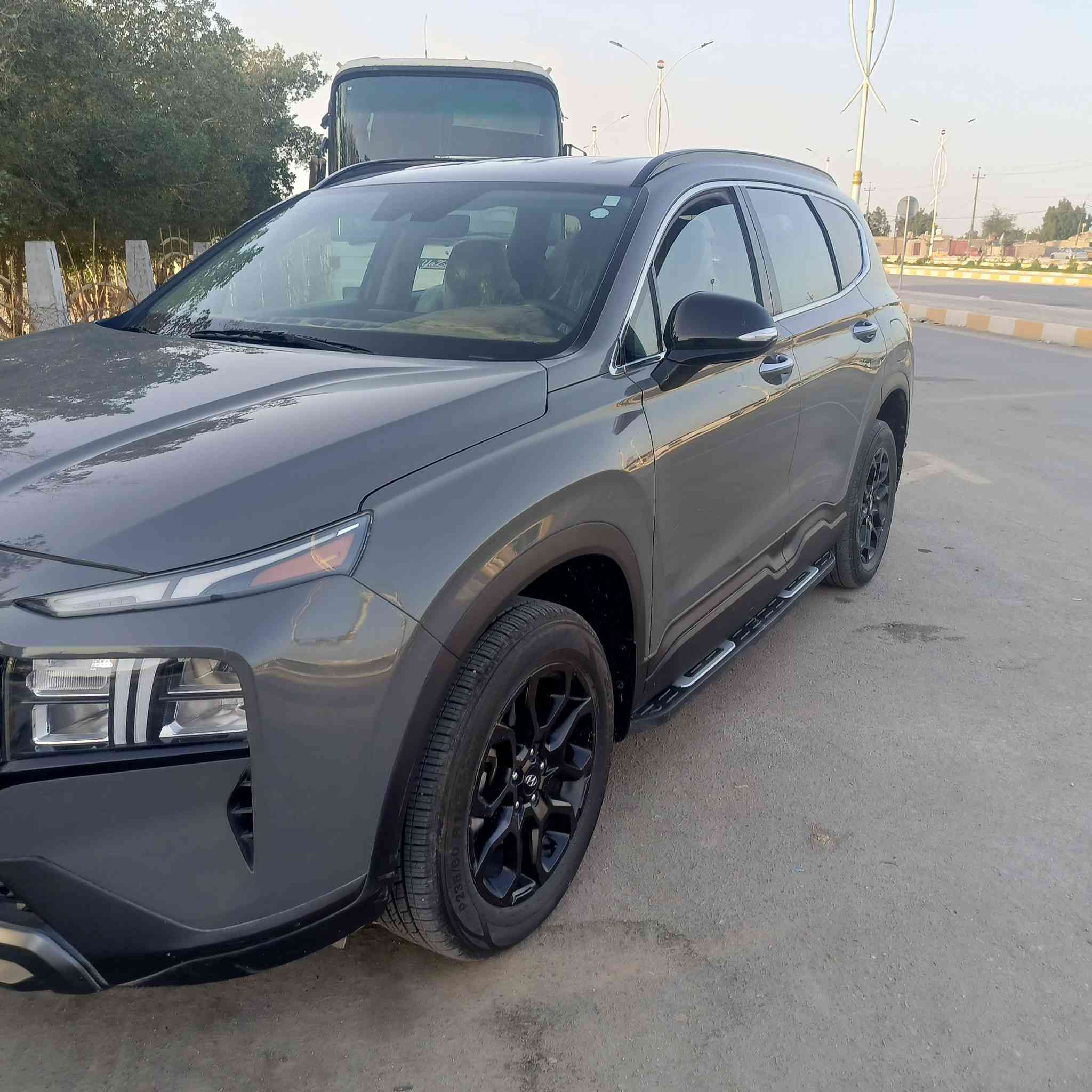 سلام عليكم سنتافيا موديل2023 فئة XRT فول من عده السلايت  225 
داخله تقرير تعمل وتسير مكفوله كفاله عامه عدا شخوط بالدعاميه الخلفيه موضحه بالصور عداد المسافه 18 الف ميل  رقم ذي قار  باسمي ترقيم جديد وهزه جديده تحويل ثاني يوم  السياره وارد امريكي
⭕️بصمة تشغيل وتشغيل عن بعد 
⭕️تحكمات ستيرن 
⭕️تحتوي خلفيه كامره بتقنية (3D)
⭕️كرسي السائق كهرباء 
⭕️مجسات ودخول ذكي
⭕️كراسي اسبيشيال
⭕️تدفئة وتبريد
⭕️تدفئة بالكراسي الامامية 
⭕️فول تحكم ستيرن 
⭕️رادارات تحذير التجاوز والخلف
⭕️رادار الحفاظ على المسار 
⭕️رادارات جانبية وامامية وخلفية 
⭕️اضائة داخلية LED
⭕️لدات امامية خلفية 
⭕️لايت زينون ابيض 
⭕️السيارة ٥ راكب 
⭕️اشاير بالمري 
⭕️شفتات سبورت بالستيرن 
⭕️شاحن جوال لاسلكي 
⭕️تبريد امامي وخلفي 
⭕️داخل كاربون 
⭕️محرك اربعه سلندر ٢٥٠٠ وكير ٨ نمر  ماوس 
⭕️شاشة حجم كبير 
⭕️كير دكم مع سايد بريد دكمة وشفتات سرعه بالاستيرن
⭕️اوتو هولد جيبي اس
⭕️سستم صوت هارمن كارمن سماعات مع دمام امامي وخلفي 
⭕️حساسات خلفية وامامية 
⭕️قيادة ذاتية

***********
