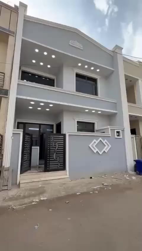 السلام عليكم 
يتوفر لدينا دار للبيع مساحة 100م 
الدورة شارع الجنابي خلف كلية الفارابي 
جنس للعقار طابو زراعي سند 25 

الاستفسار اتصال 
***********
