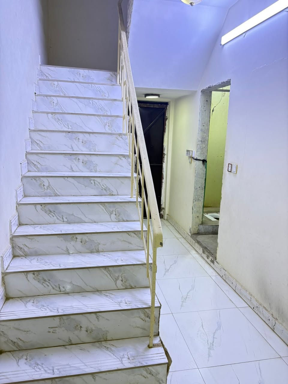 بيت للبيع
السلام عليكم
بيت للبيع خور الزبير  بالهندية
طابو ملك صرف بأسمي
تحويل مباشر المساحة 300م
ثلاثة غرف 
استقبال
مطبخ
حمام داخلي
حمام خارجي
حديقة كبيرة جدا
للأستفسارالأتصال على الرقم ***********
للتواصل اتصال فقط او واتساب
غير متواجد على ماسنجر
