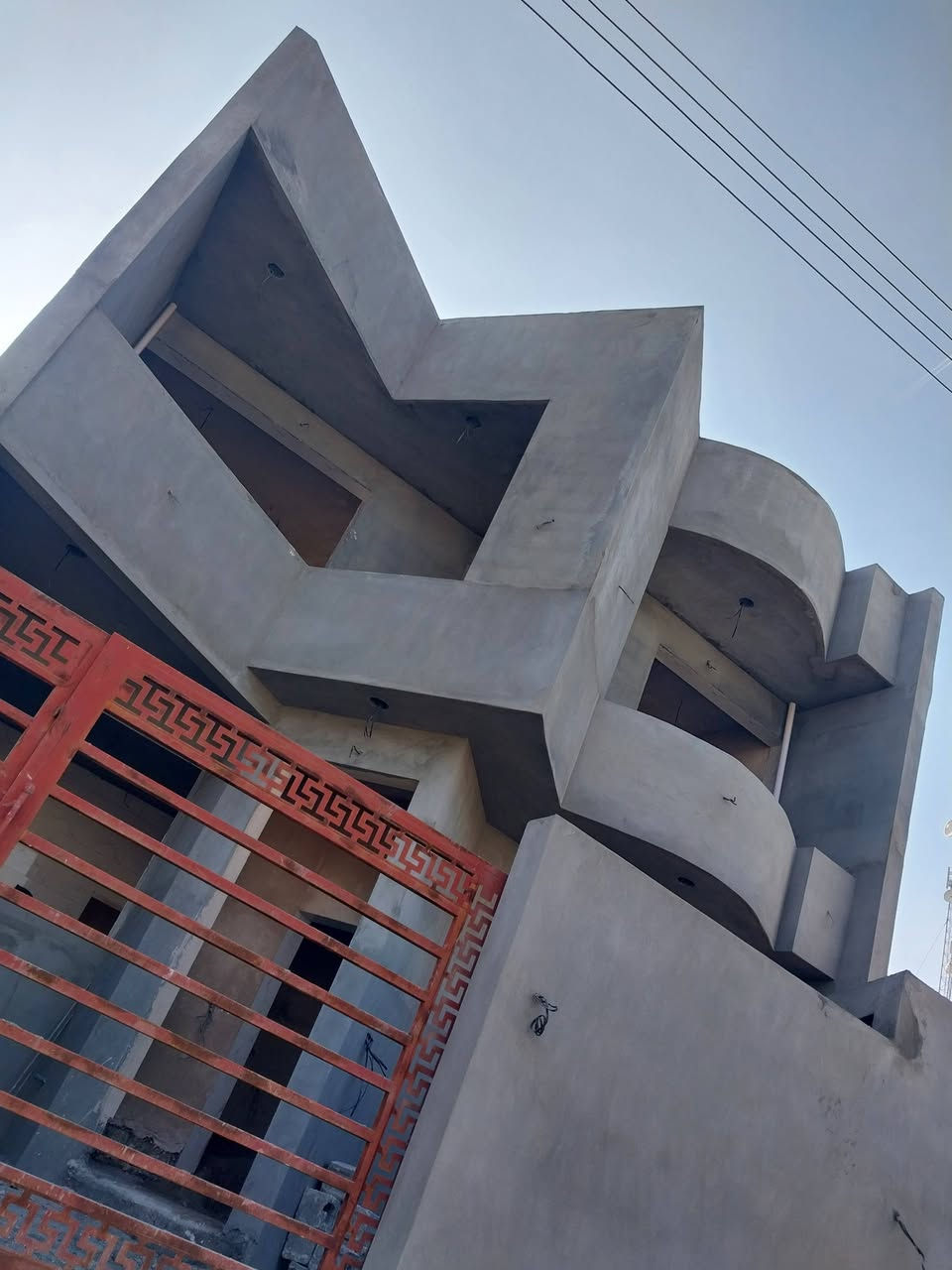 نعمل جص وبورك وسمنت شغل درجه اولى كادر كامل سرعه بالعمل مكاني بعقوبه للاستفسار اتصل بالرقم ***********
