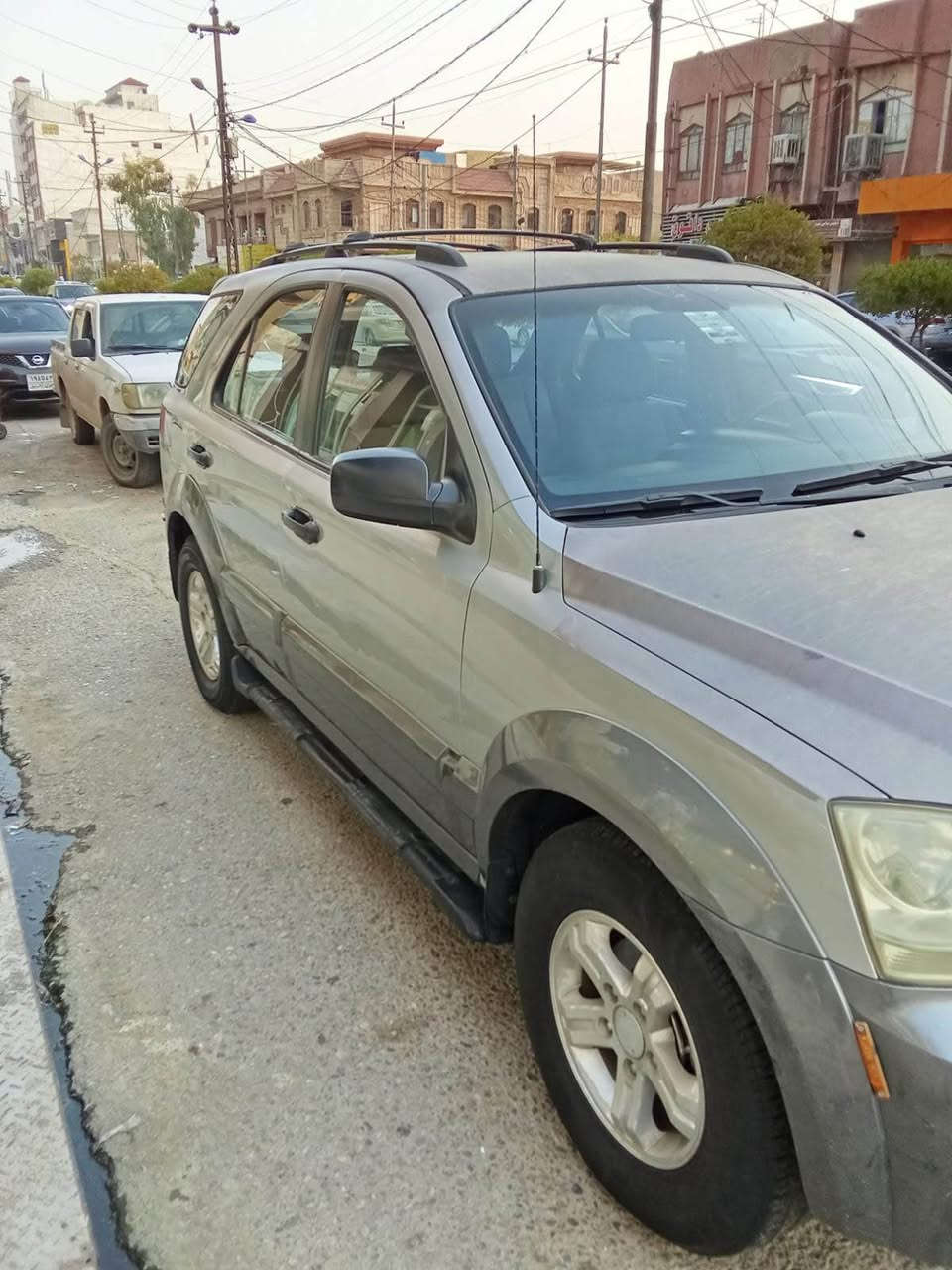 كيا سورنتو 2004 
سياره اربع سلندر كير عادي 
كير ومحرك وتبريد وتحويل بشرط 
بيها فقط قبق صندوك صبغ الباقي بشرط قطعه مابي 
واتساب : ***********
السعر 65 وبيها مجال أربيل, العراق
