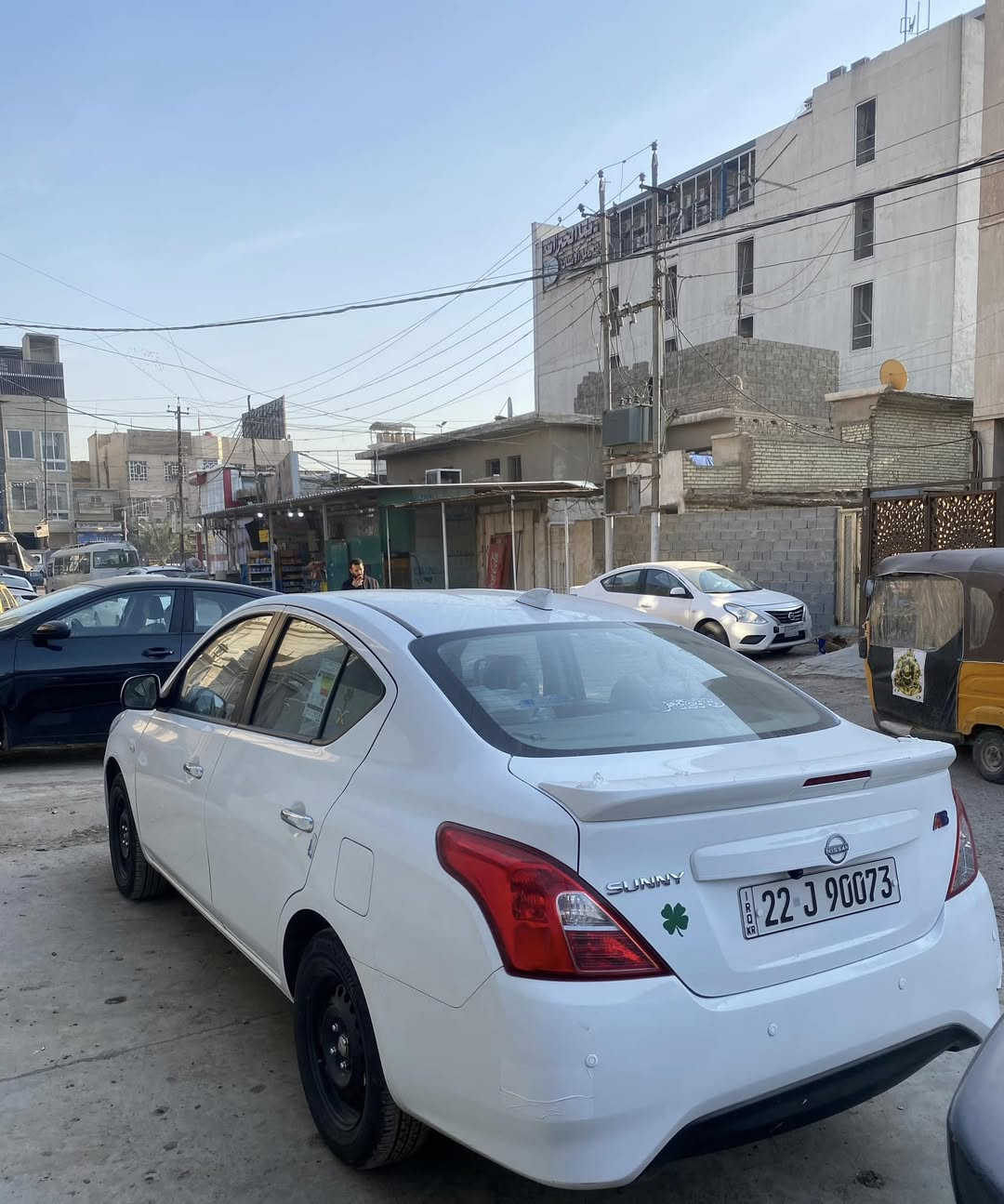 سلام عليكم , نيسان سني 2024
 هندي بليتة زركة , الشباج الجديد

ماشية 25 الف , مكفولة كفالة عامة
بيها مكان بارد شبر جوه البگ لايت

استلام شركة دبل سويج
عدتها كاملة , شاشة , كامرة خلفية
حساسات خلفية , يدات نيكل

السيارة جاهزة ومابيها أي نقص

127 ورقها وبيها مجال بسيط
مكاني بغداد ,***********
