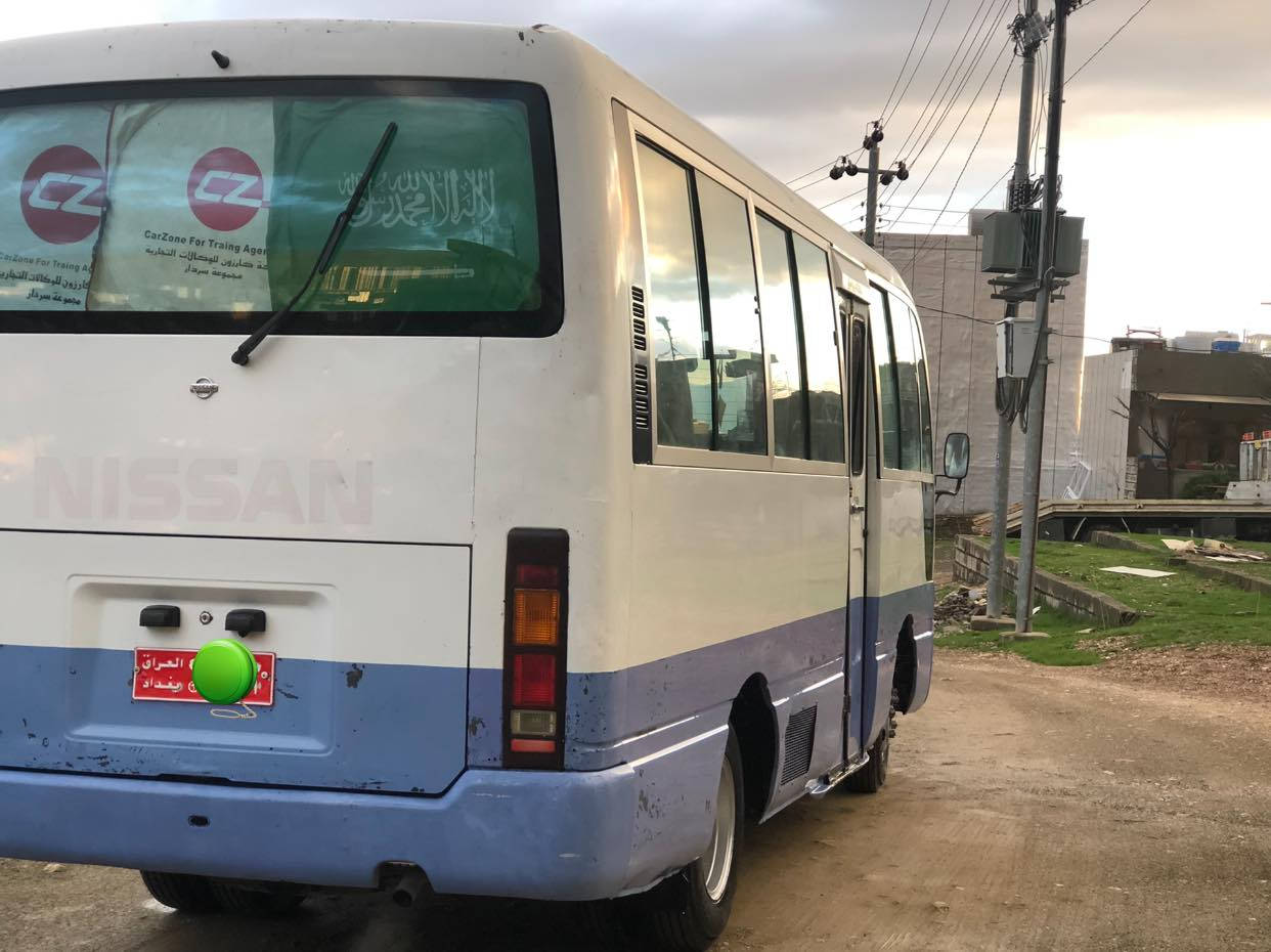 نیسان مۆدلئ ٢٠٠٢گئر مەکینە.  بەشەرتت تەبریت گەرمی. دوپەلە بۆیاخی. هەیە. سپی شین  شەش تایە لۆک  سەنەوی جنوبە. ***********سحر ٧٦گەلا  لەسلئمانیم.
