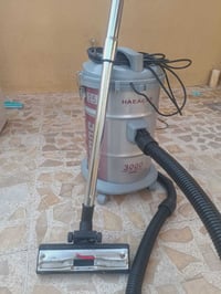 مكنسة كهربائية جديدة للبيع الاتصال على الرقم 07739852619 أو واتساب