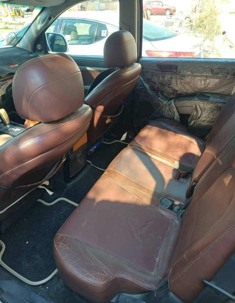 سلام عليكم
فيراكروز 2011 خليجي فول مواصفات اعلى مواصفات ب فيراكروز ماشيه 175 حقيقي رقم إنكليزي جديد. مكفولة 

 -فتحة  
-كشنات جلد جوزي
- كشنات تحكم كهرباء 
-٧راكب ٦قطع تبريد 
-حساسات خلفية 
- إشارة ب المري 
_مري شفط 
- ثلاث قطع تبريد 
 تحكمات ستيرن
- مثبت سرعة 
- لايت زينون كامل
- خزن ميموري للكشنات 
- محرك 6 سلندر مكفول جديد 
 دواخل كلها صاج 
- تفتح عند الاقتراب 
 مكاني واسط نعمانيه 
للاستفسار ***********
