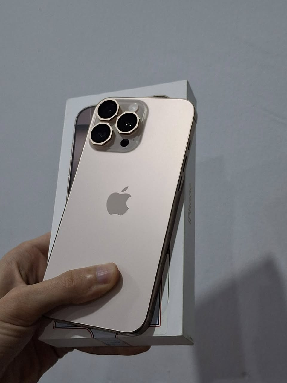 iPhone 16 pro max
داخل ضمان ABM سنتين 
بطارية 93%    ذاكرة 256
فول ومكفول جديد ونظيف 
السعر مليون و300
***********
مكاني الفلوجة ومتوفر توصيل
