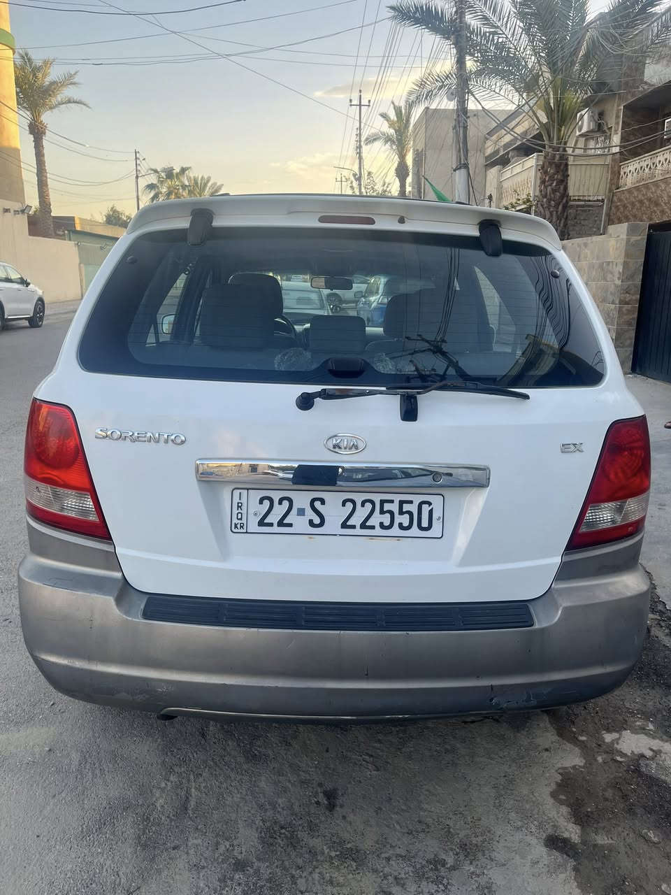السلام عليكم 
كيا سورينتو موديل ٢٠٠٤ خليجي مكفوله من الصبغ والتبديل مكينه ٦ سلندر ٥ راكب مكينه كير صدر كهربائيات كوله مكفول رقم أربيل الدولي باسمي السعر ٧٨ وبيهه مجال للشراي اتصل وتدلل عنوان بغداد. بغداد الجديده تليفون ***********
