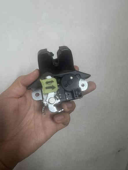 السلام عليكم عندي غراض k4 للبيع أمريكي تفصيخ اصلي كيلون صندوق نرمايد صندوق كأمره مع  دكمه فتح الصندوق غلاف صندوق سبايد صندوق بغداد الحريه ***********
