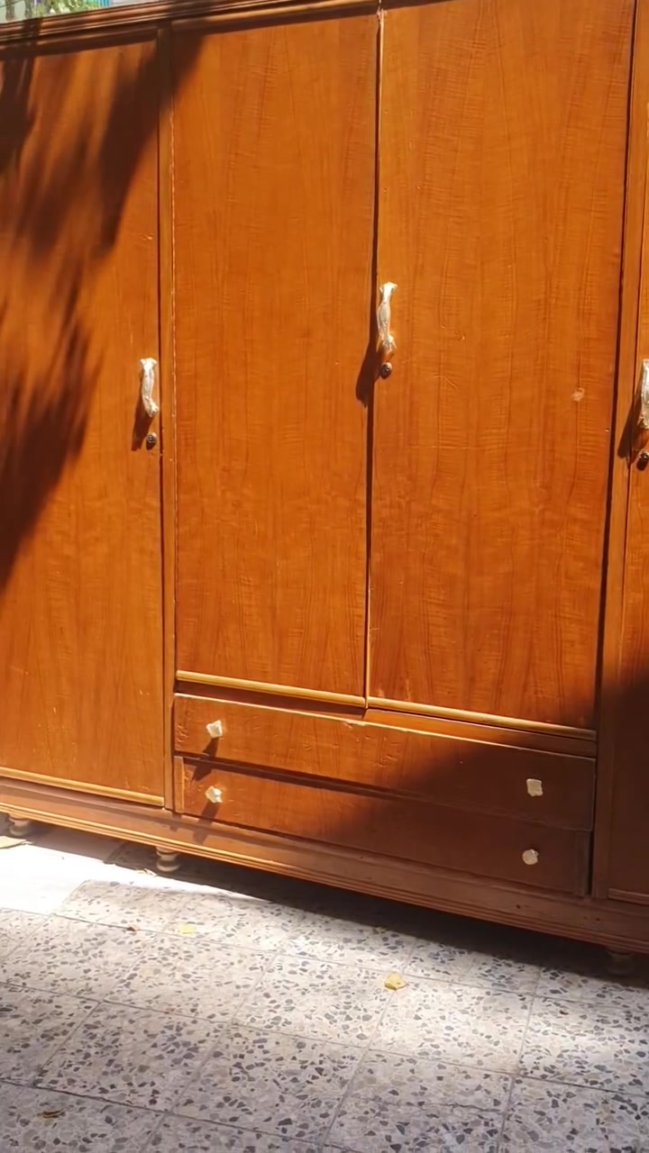كنتور ٤ أبواب صاج تفصال درجه اولى بلوك  نظيف الظهر فريم براغي الصور ما واضحه لان الضوء مو تمام بالحقيقه احلى خمسه ميل خلف ساحة الصلاة السعر ٢٥٠


**إذا كنت صاحب هذا الإعلان وتريد حذفه لأي سبب، رجاءا أرسل رسالة إلى الدعم الفني**