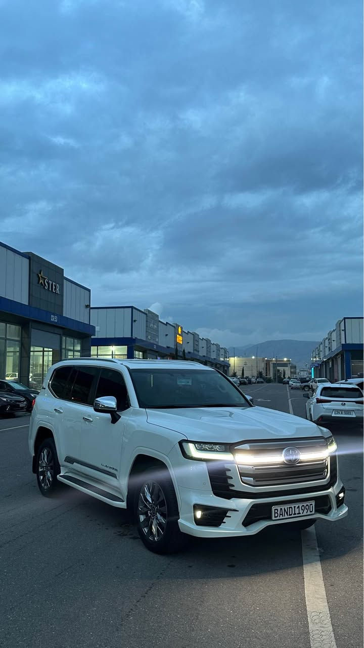 Land Cruiser VX 2022 
ماشية 73 الف كيلومتر 
مكفولة كفالة عامة
السعر : 670$ 
Duhok 
*********** أربيل, العراق
