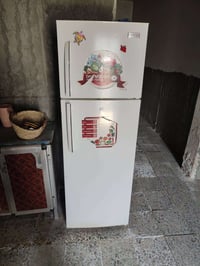 اخوان ثلاجة للبيع كلش نضيفة سعرهة 300وبيهة مجال 07805914692واتساب موجو...