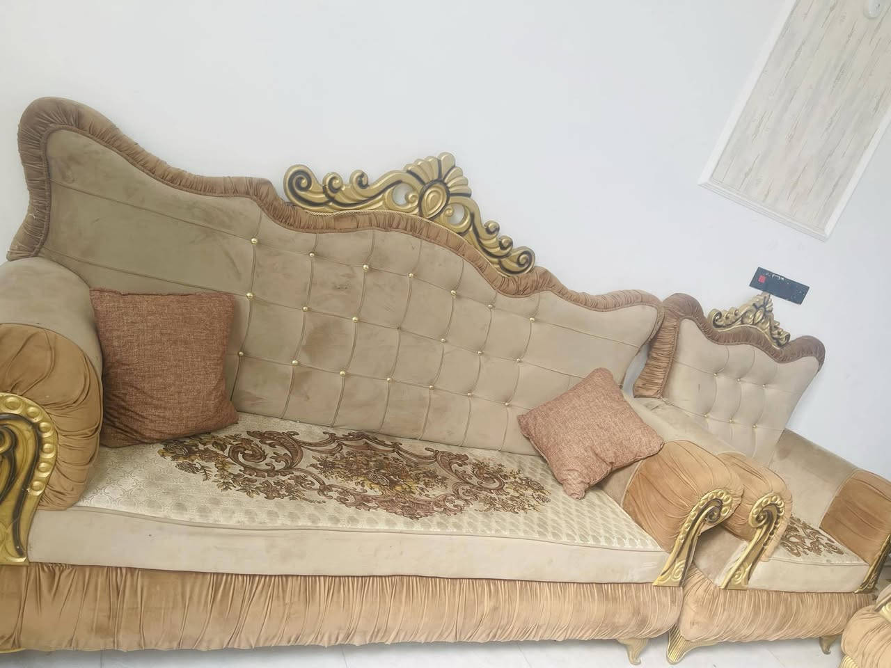 تخم البيع تسكام عشره مقعد معه شكوشات 6 بي ضمان سعر 450 بي مجال قليل ***********
