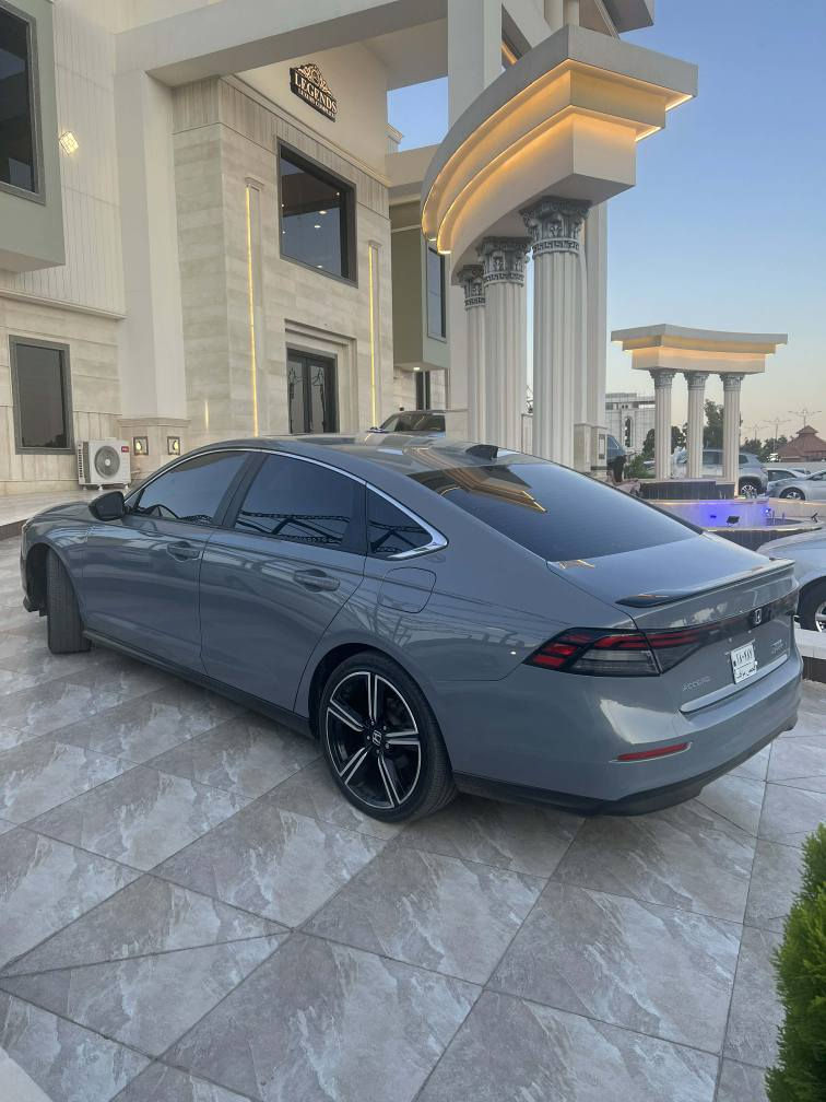 هوندا اكورد سبورت هايبرد موديل 24 سلايت بيها صبغ بوند فقط السيارة تترقم اي محافظه تريد بدون فلوس فقط رسم بسيط السياره جديده بمعنه الكلمه راديترات شركة حتى دعميه مالتها ابيها صبغ رجعت  تلفون لتواصل *********** موصل, نينوى
