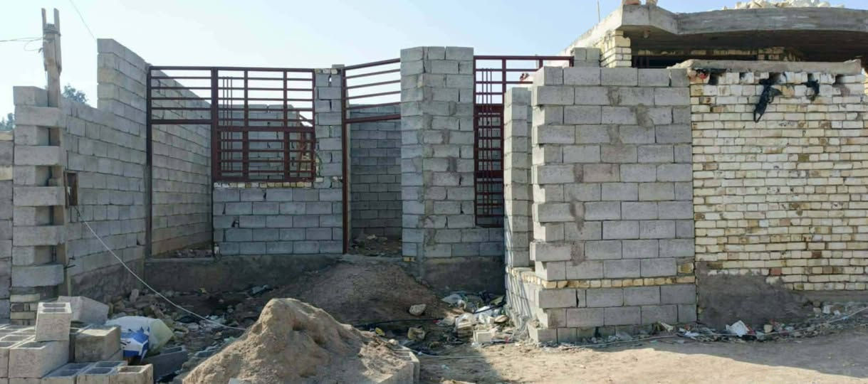 للبيع هيكل المساحه 240 متر الاساس طابوك البناء بلوك السعر 20 وبي مجال ...يتكون من غرفتين نوم وصاله ومطبخ واستقبال وصحيات وكراج ...العنوان كوت حي الحكيم شارع اسواق بي ام من جهه الكورنيش 5 بيت عن الكورنيش الشراي يدخل خاص انطي رقم راعيه


**إذا كنت صاحب هذا الإعلان وتريد حذفه لأي سبب، رجاءا أرسل رسالة إلى الدعم الفني**