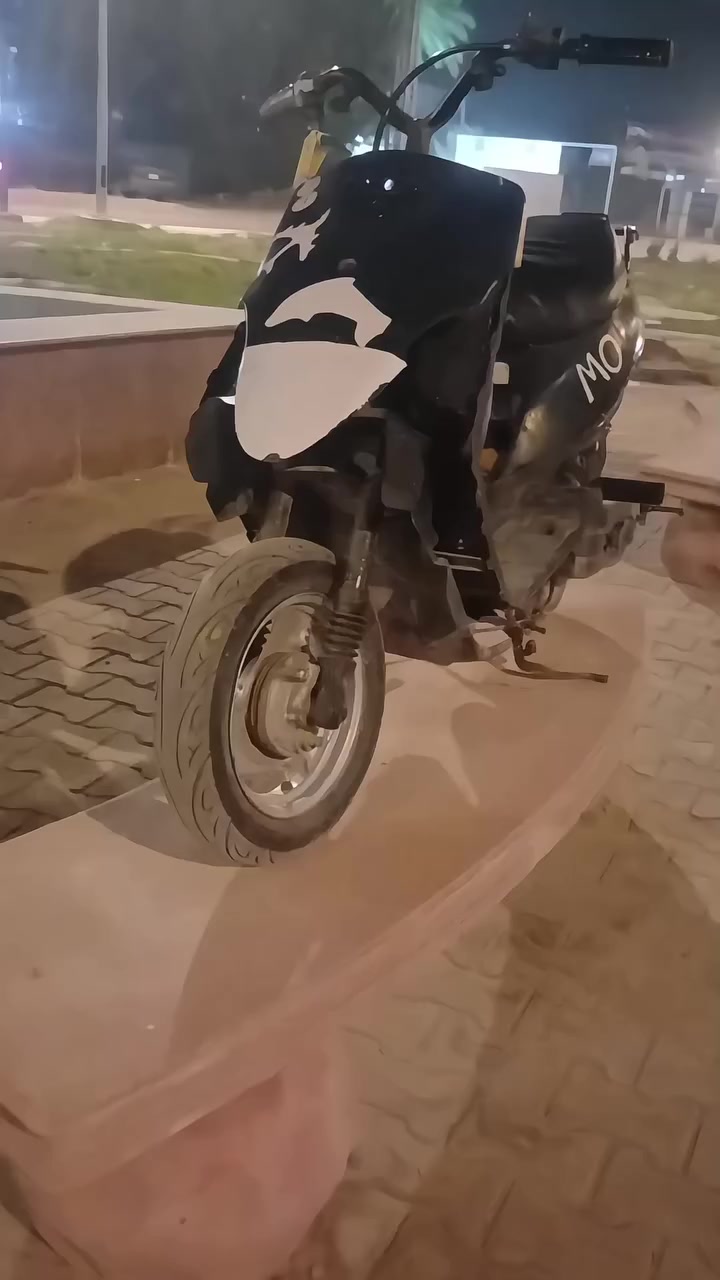 للبيع ..
بيجي ٩ زروف شاصي مكفول مكينه مفتوحه كلجات بلاد كابريته بلاد الدراجه شلعه ومعدل وفصله راسلني خاص لو واتساب ***********
