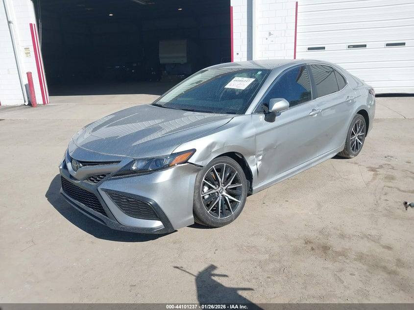 ★ ★ #النمرود_للمزاد_الأمريكي ،👑 ★ ★
🔵 نوع سياره: تويوتا كامري 2024 SE
🔵 حاله السياره: تعمل وتسير
🔵 المسافة: 33684mi
🔵 حـجم المـحرك : 4 بستم. 2.5L 
🔵 تاريخ المزاد: الاربعاء 2026/3/25
🔵 ضرر السيارة : موضح في الصور 
--------------------------------------------------------------------------------
 🔴 بأمكانك ادخالها ذوي شهداء او حرة او نقلها الى اقليم كردستان العراق 

مكان المكتب / الموصل /ناحية النمرود/قرية السلامية

خدمتنا تشمل:  
🚗 شراء السيارات المطلوبة حسب طلبك 
📝 تقارير كارفاكس شامله عن حالة السيارات قبل الشراء
🚛 ترتيب شحن السيارة من امريكا ألى اي مكان بأمان وسرعه 
📱نظام تتبع خاص بك لمتابعة عملية النقل من المزاد الى ميناء ام قصر او منفذ طريبيل او جبل علي ( اقليم كردستان) 
🛳ارخص اسعار الشحن

- خدمة التخليص الجمركي
١- ميناء ام قصر 
٢- منفذ طريبيل 
٣- اقليم كردستان (جبل علي) 
٤-مرسين ( تركيا )

للاستفسار عن شراء السيارات اتصل الى الارقام التالية 

كورك/. ***********  (واتساب) ☎️
آسيا/. *********** ☎️
#النمرود_للمزاد_الامريكي
