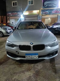 بي ام دبليو ٣١٨i • موديل ٢٠١٧ • معرض عربيتي