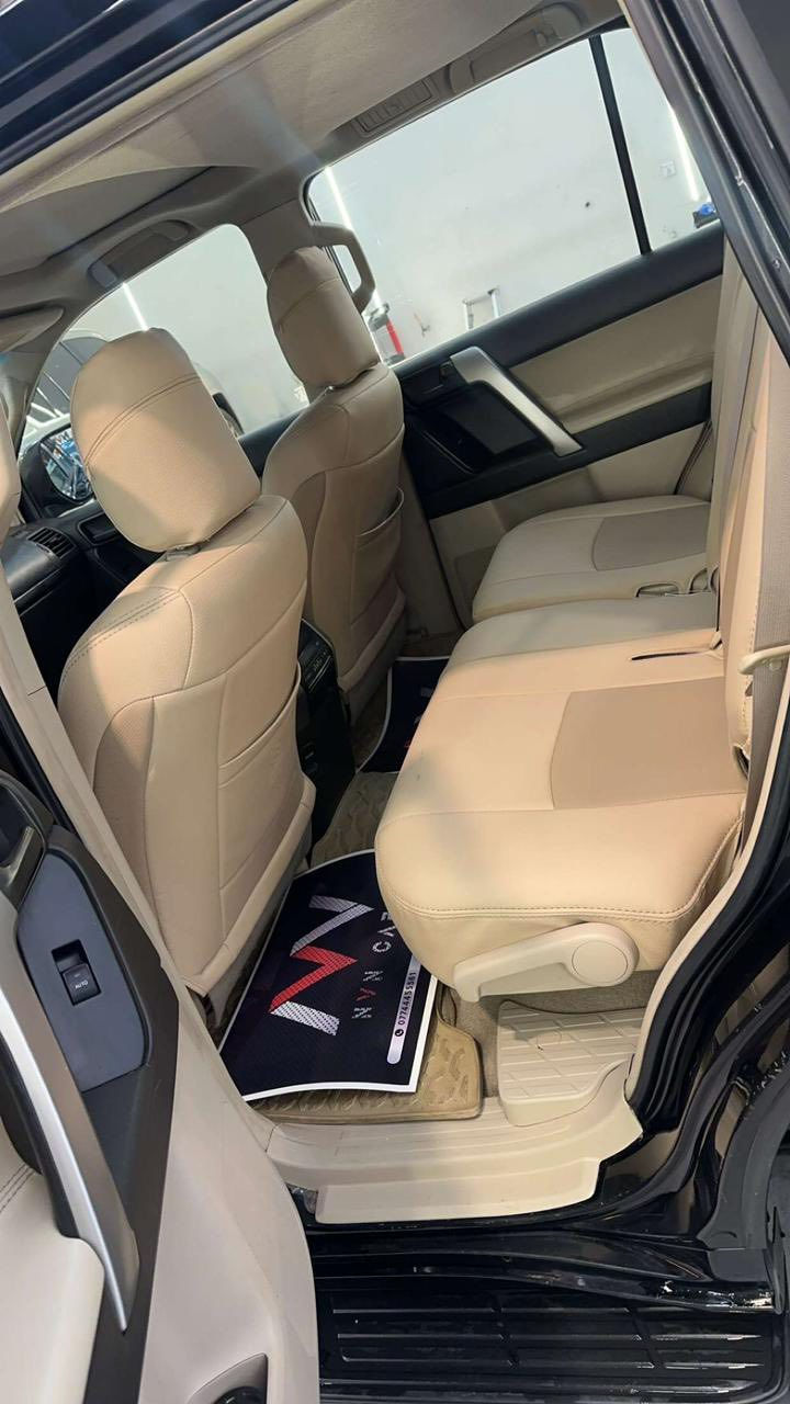 السلام عليكم 
توجد عندي تيوتا برادو 6 سلندر 
موديل 2012 سعودية سبير جوه الصندوق 
مواصفات فول دبل تانكي سلايد شاشة امامية كامرة 
داخل جلد بيجي 
رقم بغداد مميز 22922 
تحويل مباشر سنوية بأسمي 
بيها سونار جديد بيها 3 اماكن بارد . ناشر صور السونار 
نضيفة جدأ جدأ استخدام نضيف مابيها اي نقص 
السعر 25.500 يعني 255 ورقة وبيها مجال بسيط 
مكاني بغداد المنصور 
***********
