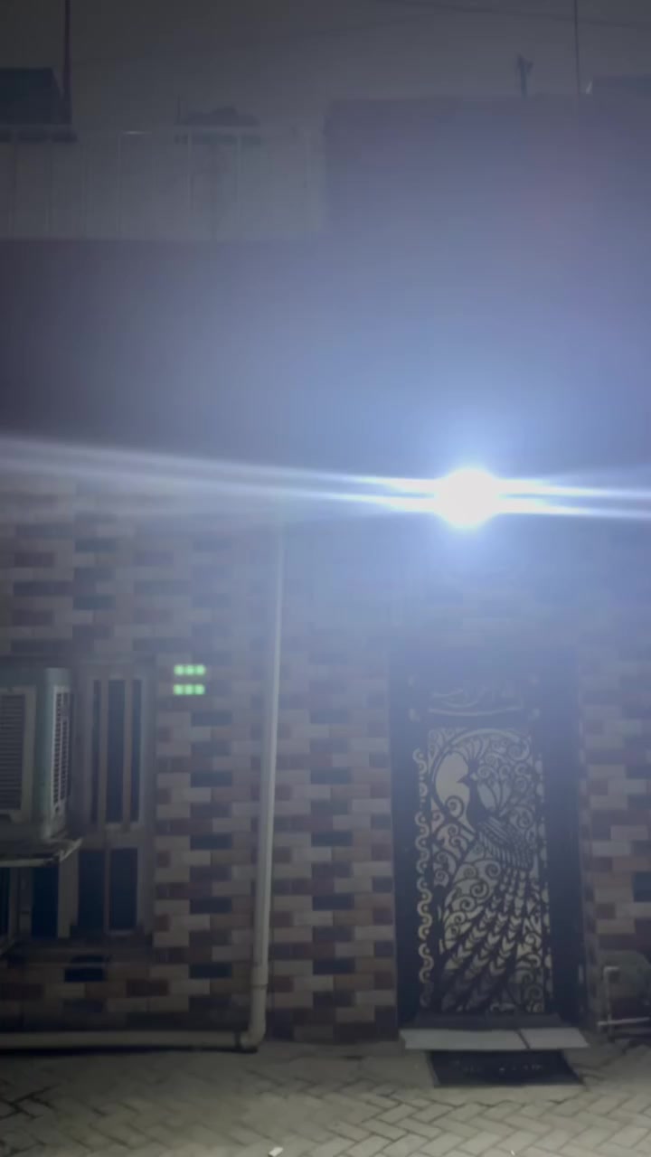 نصف قطعه للبيع قطاع 55الداخل المساحه 54متر الواجها 6 والنزال 9 للاستفسار اكثر واتساب ***********
