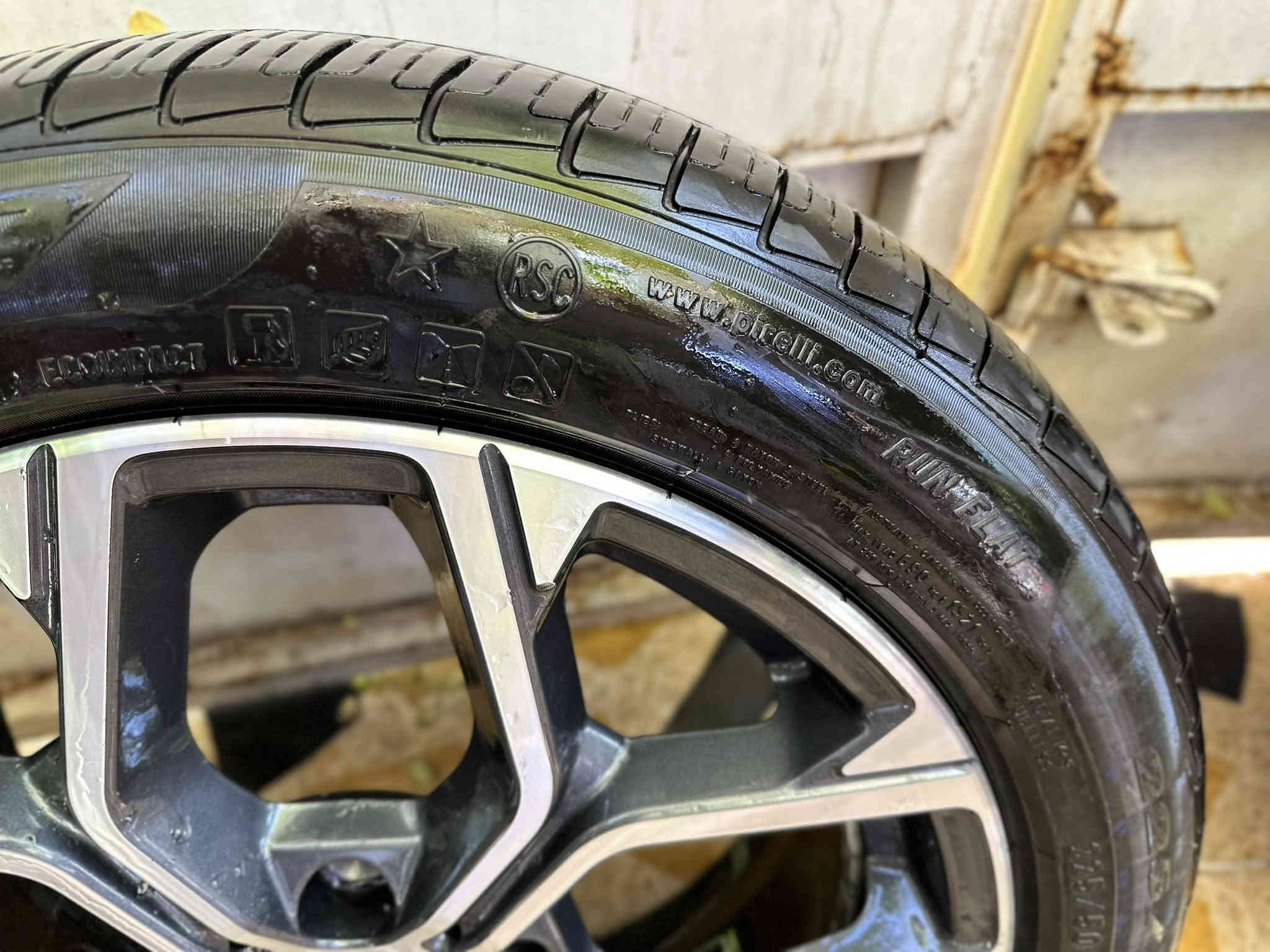 سلام عليكم 
ويل عدد ٢ مع تايرات بيرلي جديد كلش حجم ١٨ 
رن فلات (تاير درع) 
مكفول من الفطر والعواج والتايرات كذلك كلش جديدة
يرهم 
٢٣٠
٣٢٠
٣٣٠
٤٣٠
٥٣٠
السعر ٣٠٠$ 
ومستحيل تلكه تاير رن فلات مع ويل بهيج سعر 
مكانهن اربيل 
***********
