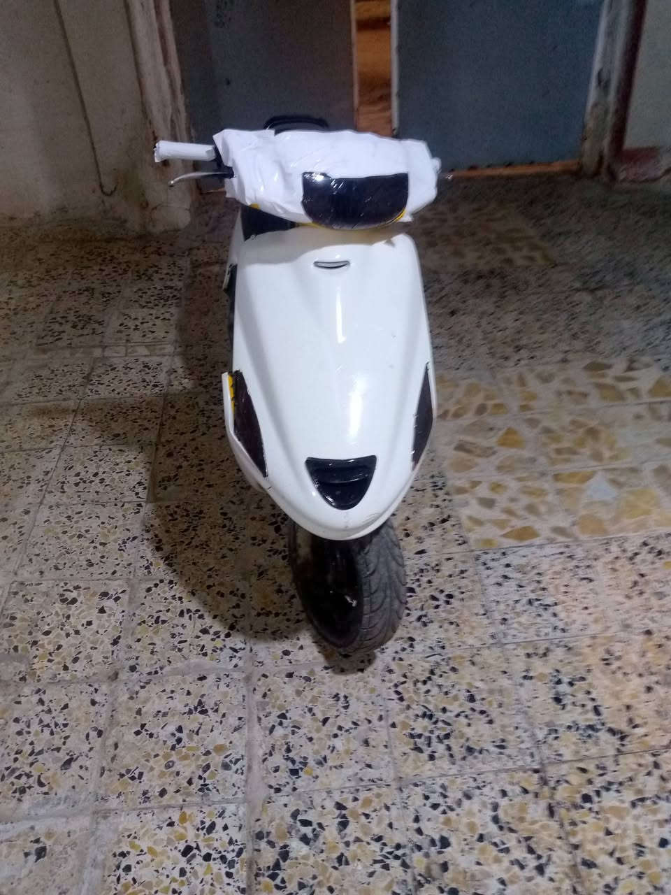 سلام عليكم دراجه البيع مكاني البصره  دراجه مكينه ستوني مجفته سعره 150وبيه مجال ***********
