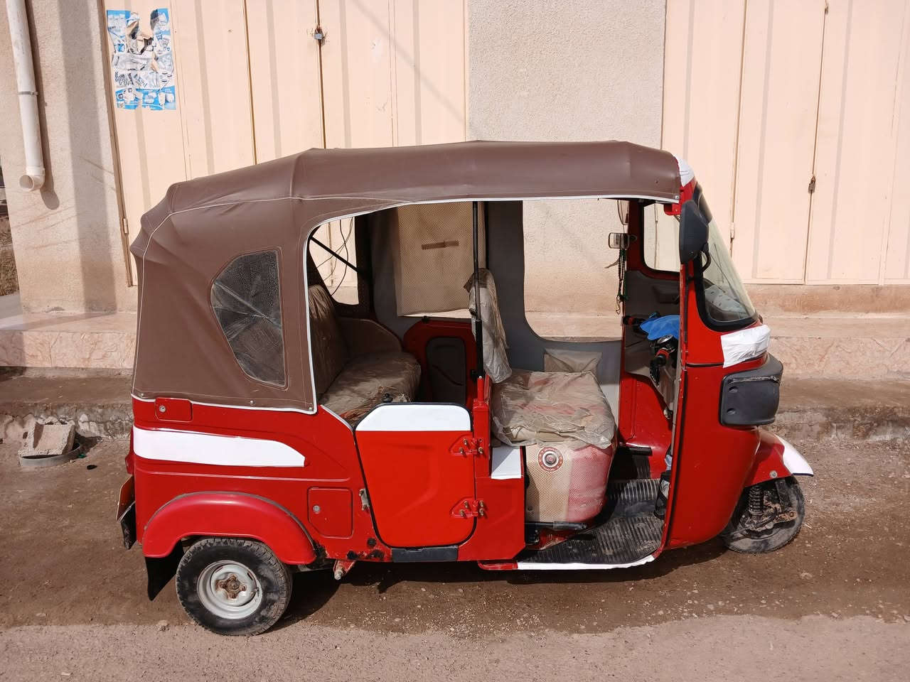 سلام عليكم تكتك للبيع ٢١تكتك جديده خير من الله محرك لوتبخير لو تنقيص بكاني الخالص جيزاني الجول السعر ٧٨٠٠ وبيها مجال الرقم ***********
