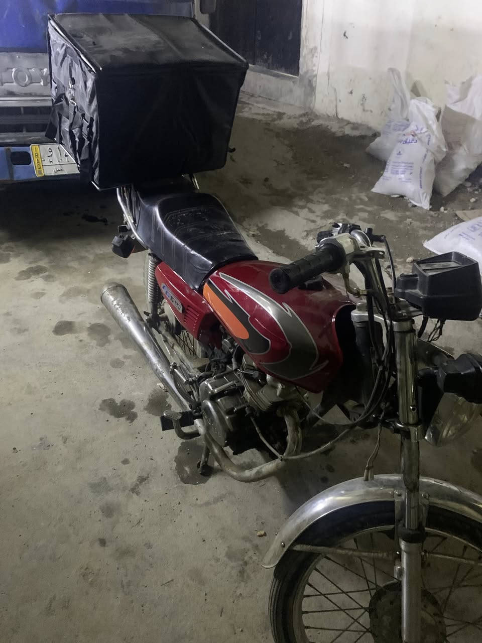 دراجه أيراني ٤كيرمديل١٦ دراجه مالته كلوباتها كله طافيه بس يعني اتشدلها كلوبات وترتبها  بيها نضوح من الجبنات أكفلك ياها من سرقه وانطيك ضمانات سعرها ٢٧٥ وبيها مجال رقم ‭٠٧٨٧ ٦٩٧ ١١٢٨‬
