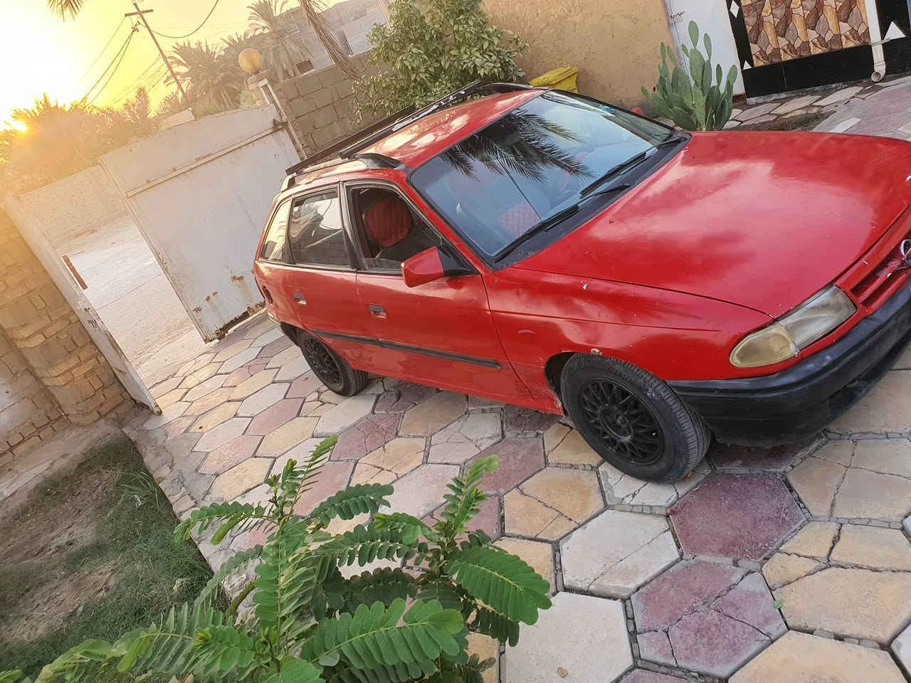 استرا ٩٣ مكينه لا تنقيص ولا تبخير كير شرط سياره جاهزه  سنوي نافذه من ال١٩ راعيه موجود يداور ثاني يوم سياره   سعر ٢٥ بيه مجال *********** مكان بابل
