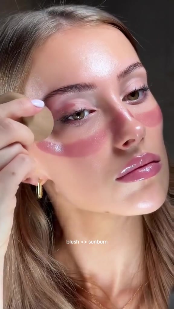 🔥 الإضافة الأجمل لمكياجج اليومي! 🔥
✨ BLUSHER STICK من ماركة 3Q Beauty ✨
 💖 سهل الدمج: يندمج ويا البشرة بسلاسة وبدون أي تكتل.
 ✨ لمعة صحية: ينطي خدوودج نضارة ومظهر حيوي وصحي وميترك أي أثر مزعج.
 ⏳ ثباتية خيالية: مو بس هيج!🫣 ثباتيته عالية جداً ويبقى وياج ثابت ومحافظ على جماله طول اليوم.
 🎨 تنوع يلوق الج: متوفر بـ 6 درجات تجنن تناسب كل ألوان 
البشرة.
#للحجز_والاستفسار_دايركت
#ستوريات + #بوست


**إذا كنت صاحب هذا الإعلان وتريد حذفه لأي سبب، رجاءا أرسل رسالة إلى الدعم الفني**