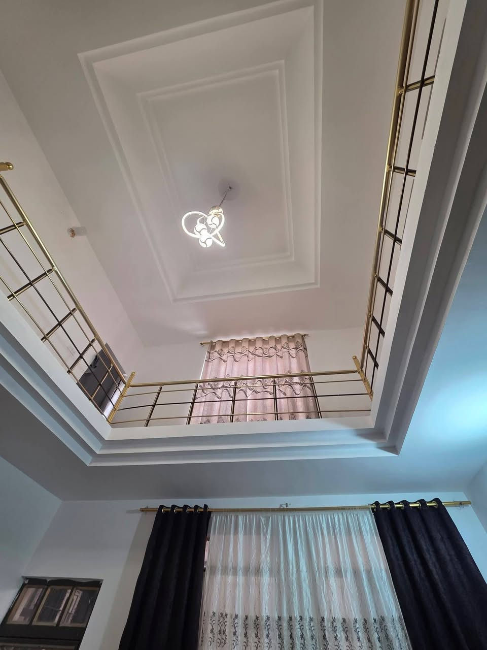 بسم الله 🌷
دار سكنية في تكريت / حي التحرير – قرية البعبيد
مجاورة حولي الزهور
🏠 طابقين
🏠 4 غرف نوم
🏠 استقبال + مطبخ
🏠 مجاميع صحية
🏠 صالتين وسطية
🏠 درج خارجي
🏠 يمكن عزل كل طابق وحده
مناسبة للإيجار أو مراوس عقار (قطع بالديوم أو بيت بالديوم)
التعامل مباشر ويا صاحب الدار
للاستفسار الاتصال على الرقم: ***********

