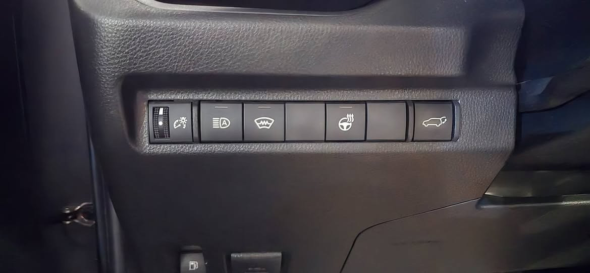 السلام عليكم للبيع راف فور هايبرد وارد امريكي موديل 23
بدون دواخل بدون ايرباك بجم كبس حادث موضح بالصوره  ورقم الشاصي كذلك
فول مواصفات xle
تدفئه كشنات 
هيتر ستيرن
كرسي كهرباء 
كراسي خزن 
فتحه 
بصمه 
صندوك كهرباء 
ماشية 33 
وباقي المواصفات المعروفه للــ xle
رقم بغداد بأسمي
رايدها 243
مكاني بغداد 
***********
***********
