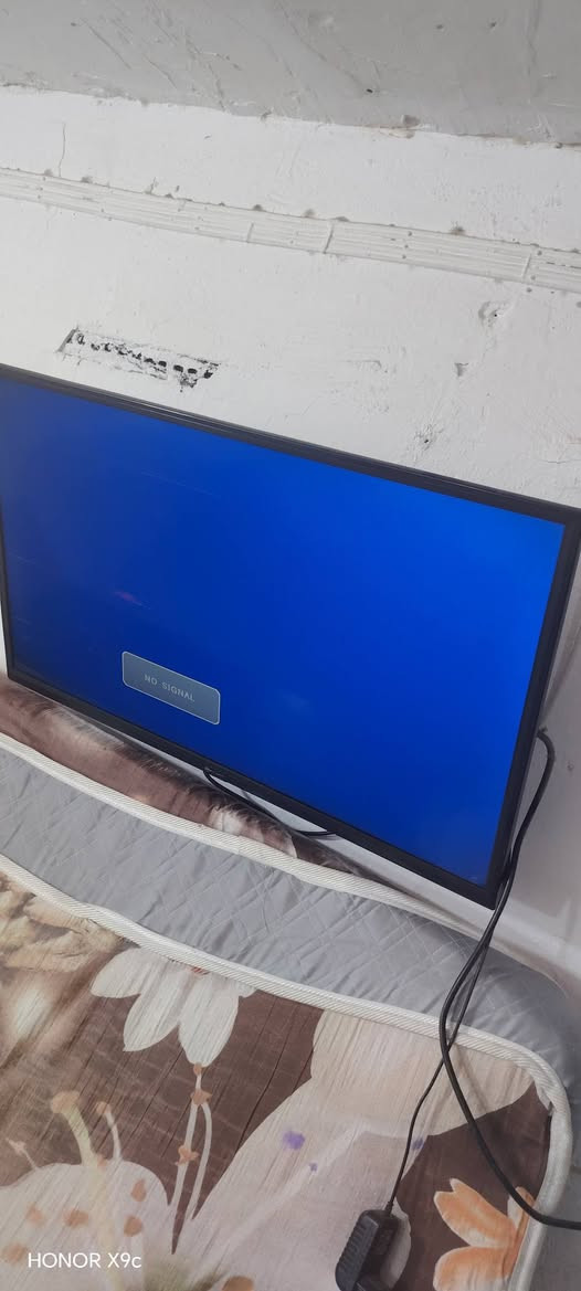 بلازما 32 بدون نت وماطور للبيع مكاني البياع *********** السعر 70 الف ثنينهن
