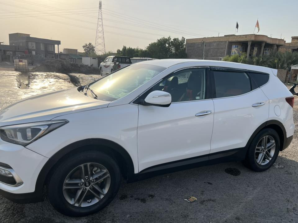 وارد امريكي موديل 2018 محرك 2400 gdi ضربتها چاملغ وبنيد التكمه الاماميه مصلحه  وبيها طخه بالجاملغ الخلفي عكس السايق  ومبدل بنيد
تبريد قطعتين 
ماشيه 50 الف ميل
محرك وگير كفاله
مكاني/ البصرة
ب125 ورقه
هـ /***********
