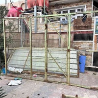 متاح قفص كامل واجهيه طول ٣ ارتفاع ٢ متر والجانب طول ٢٫٥ وارتفاع ٢ متر ...