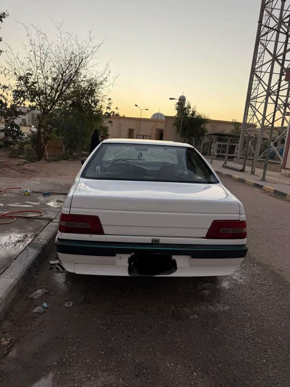 السلام عليكم بيجو ٤٠٥ مديل ٢٠١٠ للبيع مكاني نجف السياره ماعايزه شي كبل لشارع مكينه جديده هسه شادها كير جديد يشهد الله قبل سبوع شاده مصبوغ عام جماليه  السعر ٢٤ عليه غرامه ينزل من سعرها السياره رقمه نجف راعيها موجود مداور ثاني يوم رقم الهاتف ***********
