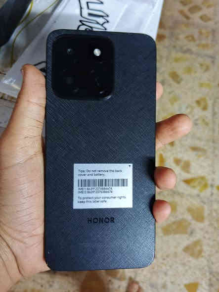 السلام عليكم جهاز جديد صار لي ثلاثه ايام من اشتريته ما مستعمل هواي اريد ابيعه لا يصف شحن ولا يعلق اسم التلفون انفنكس المكان نجف السعر 125 وبي مجال***********
