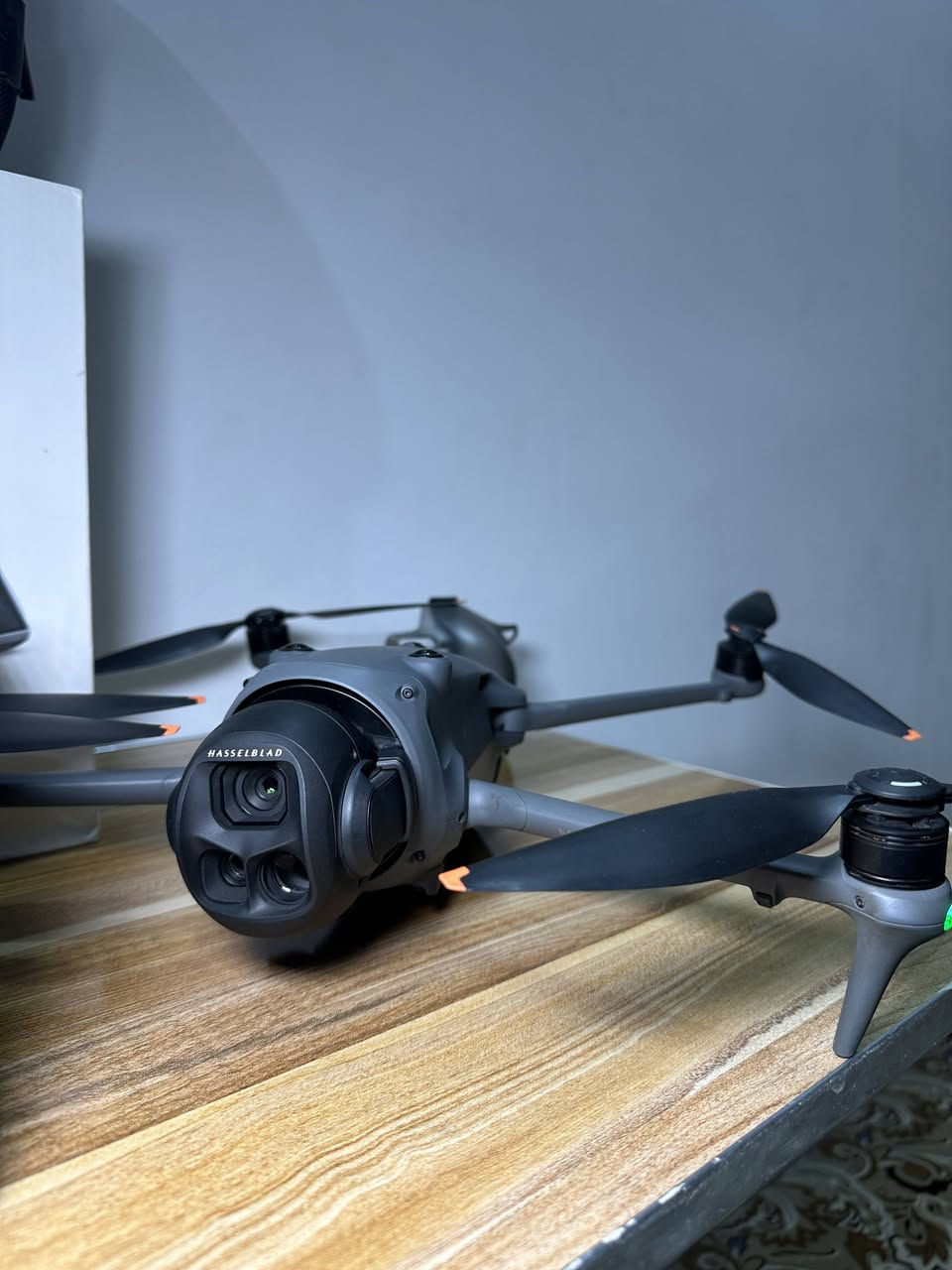 سلام عليكم ورحمة الله وبركاته
البيع 
درون مافك 4 برو  MAVIC 4 PRO النضافه 
مثل ما موضح بالصوره نضافة خير من الله 
الاستفسار خاص


**إذا كنت صاحب هذا الإعلان وتريد حذفه لأي سبب، رجاءا أرسل رسالة إلى الدعم الفني**