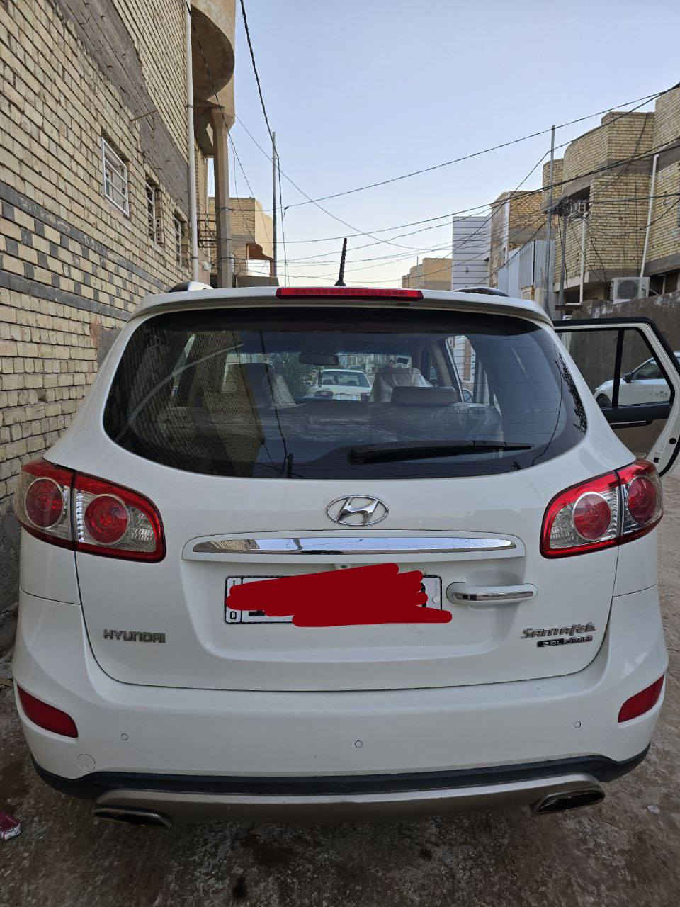 هونداي سنتافيه موديل 2012 شركه عاميه بسمي رقم بغداد بسمي رقم نكليزي  مكان نجف 
6سلندر 3500 
7راكب 
3قطع تبريد المس 
فورويل 4×4
***********
