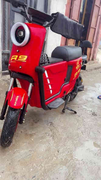 سلام عليكم دراجه ار9 مديل2025
دراجه حلوه ونضيفه
دراجه أم الصندوك
ستخدام 4شهر
بطاريات 32امبير نضيفات 
رايدها 550وبيها مجال دراجه نضيفه يشهد الله آخت الجديده
الرقم ***********
متواجد تصال و واتساب
