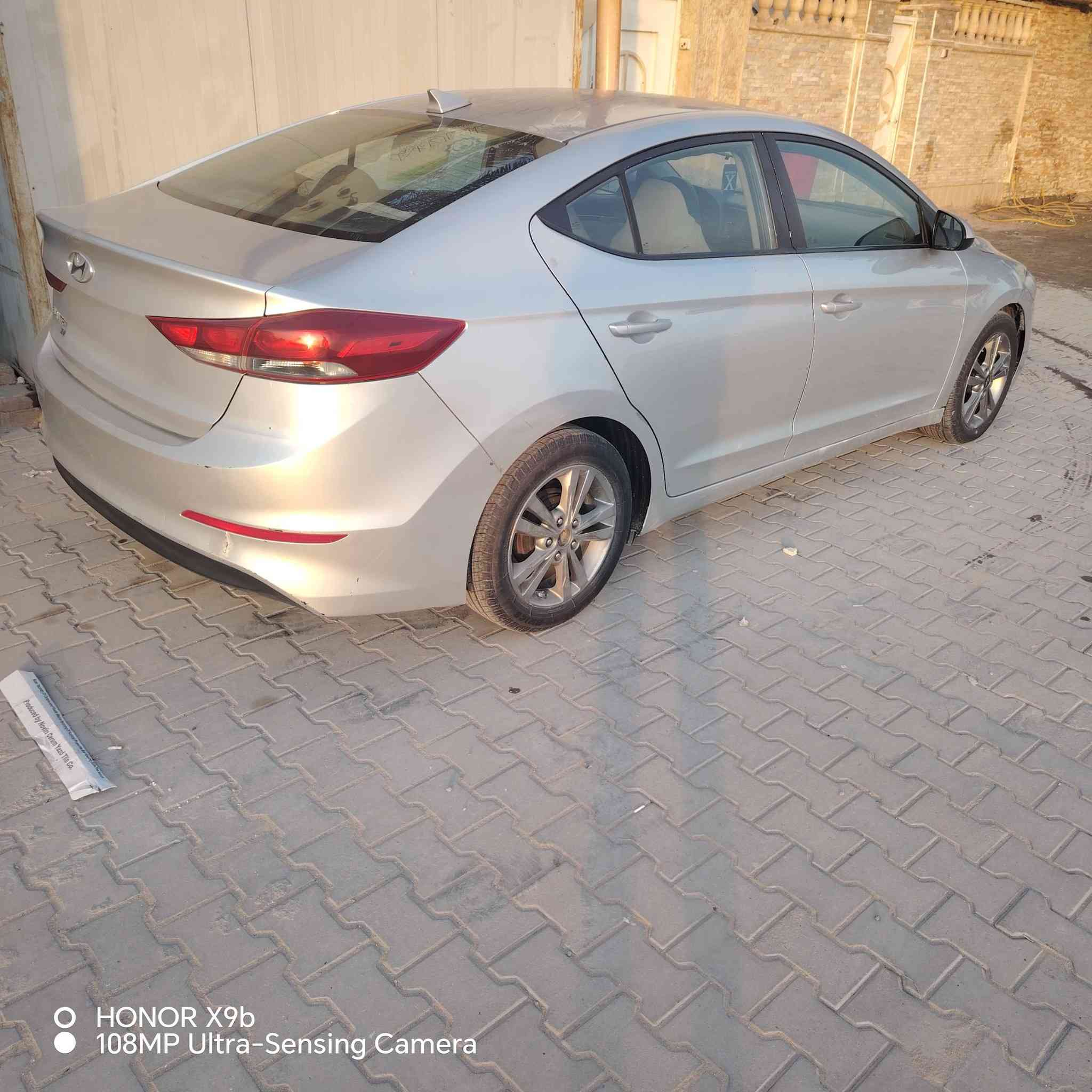 النترا مديل ١٧ وارد امريكي محرك ٢٠٠ دوش رايدها ١٠٠ وبيها مجال الاتصال على الرقم ***********
