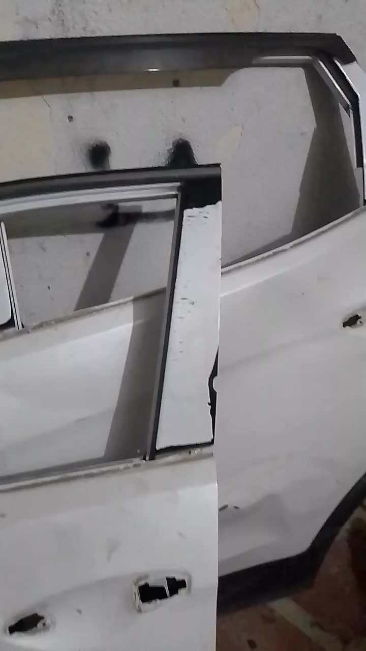 بيبان سنتافي خليخي موديل 2016للبيع بسعر مناسب الي حاب يشتريهن مكاني نجف ***********
