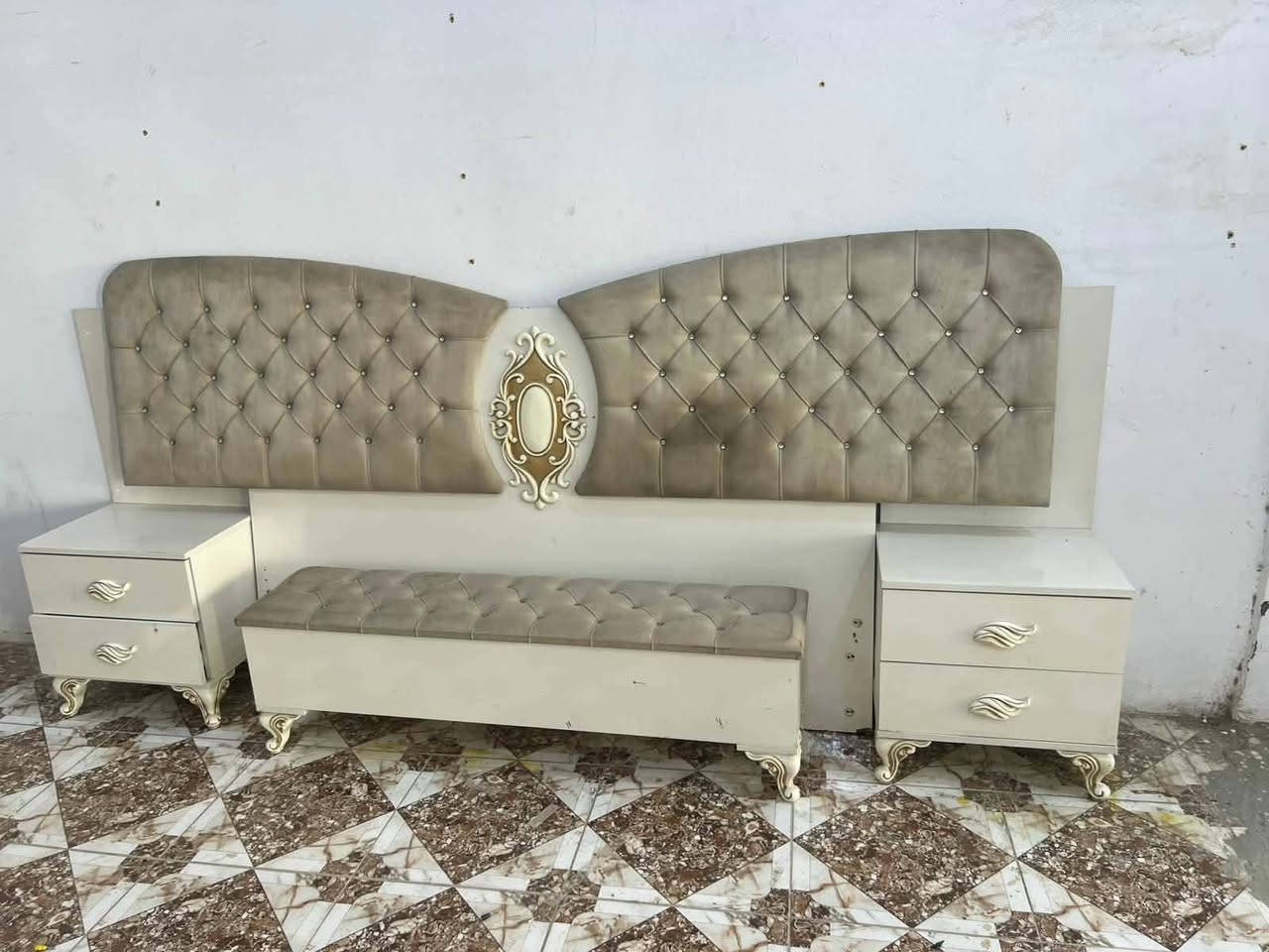 وأتساب سوق المفرق قرب فلكت نهودة***********
