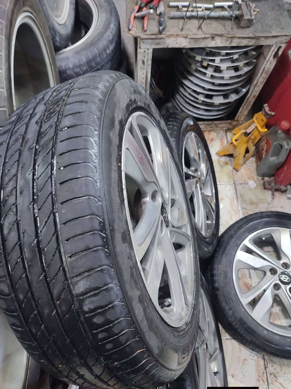 تخم ويل كب كروم الاصلي حجم 17شرط الفحص بلبلنص لاعواج ولاتصليح نضيف يرهم سوناتا اوبتيما ازيرا صول كادنزا جميع الكوري مع تخم تاير حجم 17.55.215نضافه 70بلميه بيع او مراوس السعر 250مكاني نجف مكتب الرشيد ***********
