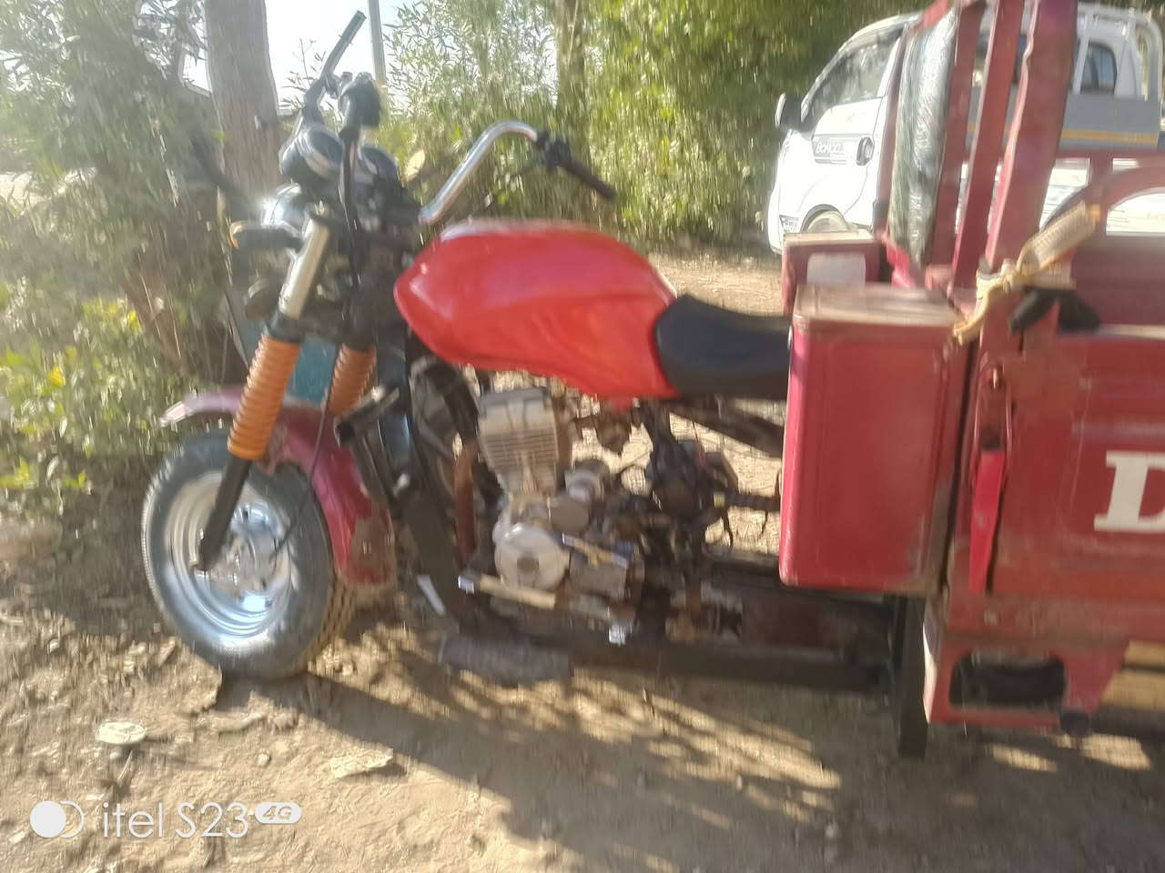 سلام عليكم ستوتة لبيع 18 دايوان لون احمر ***********
