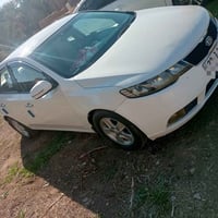 لبيع سيراتو موديل 12012بيه مكانات صبخ  مكينه 1600رقم دولي الطويل سنويه...