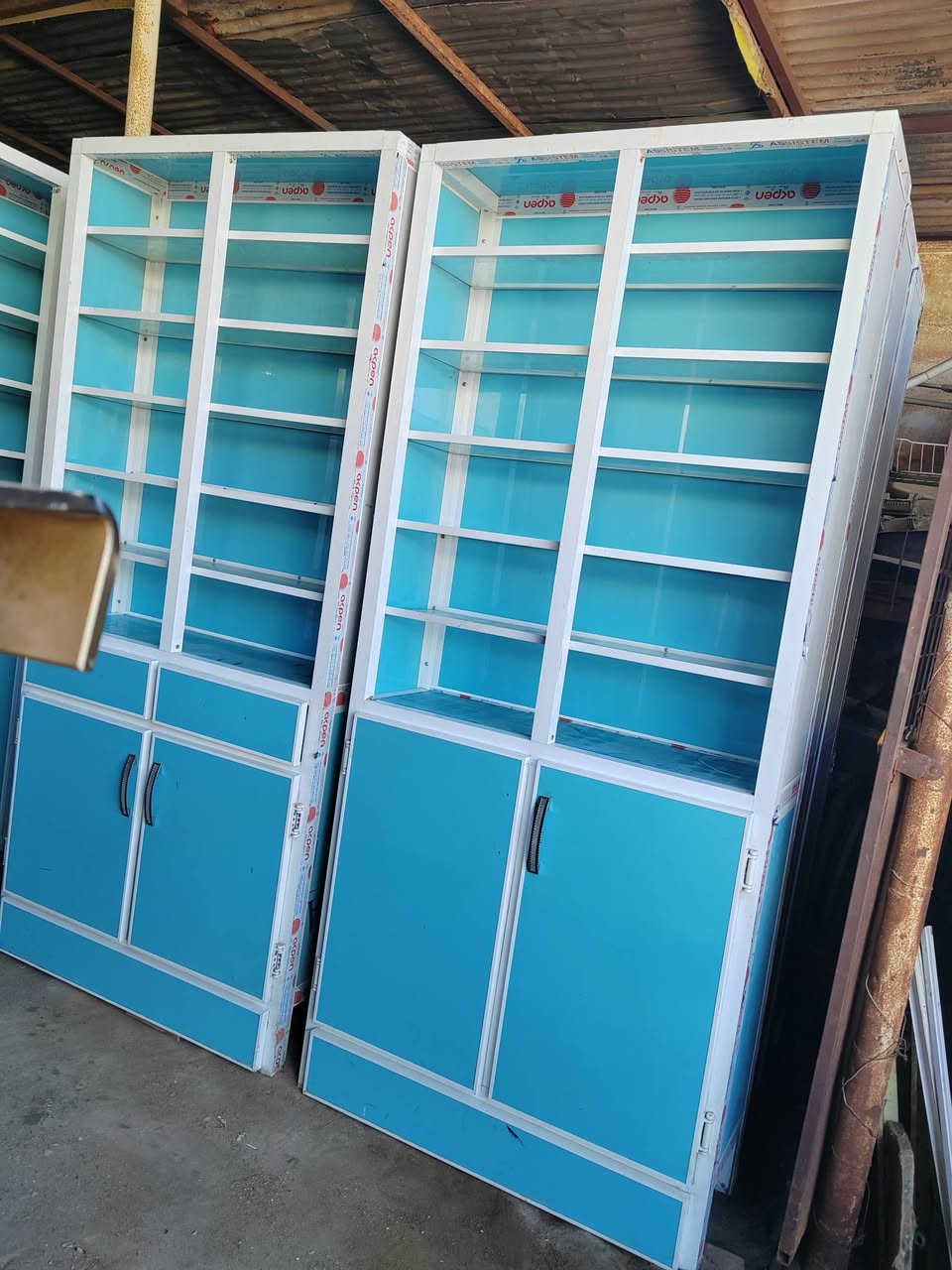 كاونترات صيدليه كامله و مواد مختلفه السماوه سوق سفان ***********
