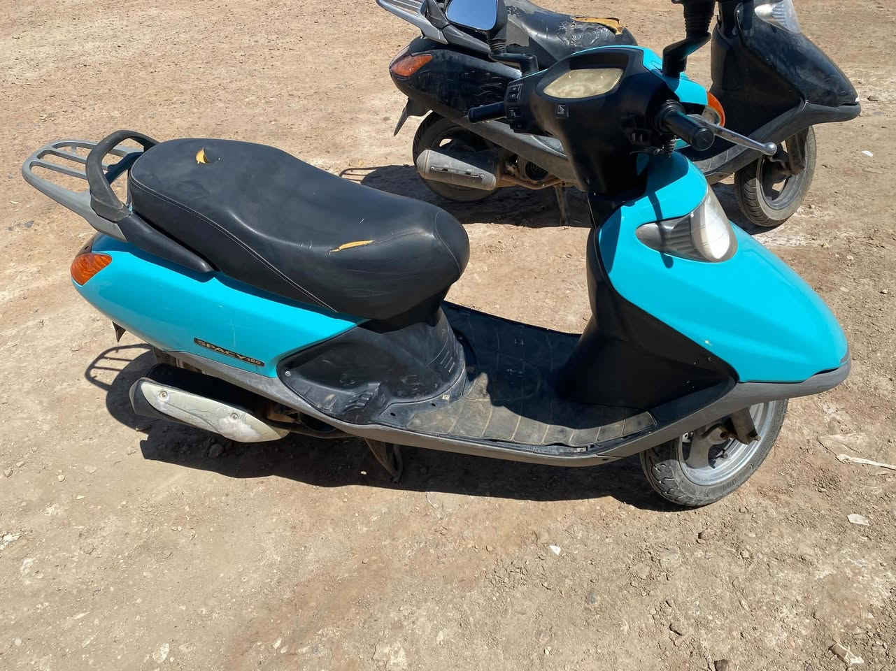 السلام عليكم سبيسي ماليزي ما مفتوحة نقوصاتهه فقط الباتري گاعد وواير العداد مگطوع تصليحهه ميكلف ٢٠ الف
رايدهه ب٤٥٠ وبيهه مجال بسيط 
رقمي ***********
السلام عليكم سبيسي ماليزي ما مفتوحة نقوصاتهه فقط الباتري گاعد وواير العداد مگطوع تصليحهه ميكلف ٢٠ الف
